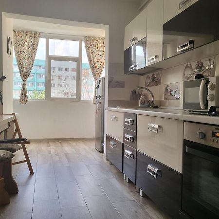 Apartament Cu 3 Camere Chiar In Inima Capitalei Bucarest Esterno foto
