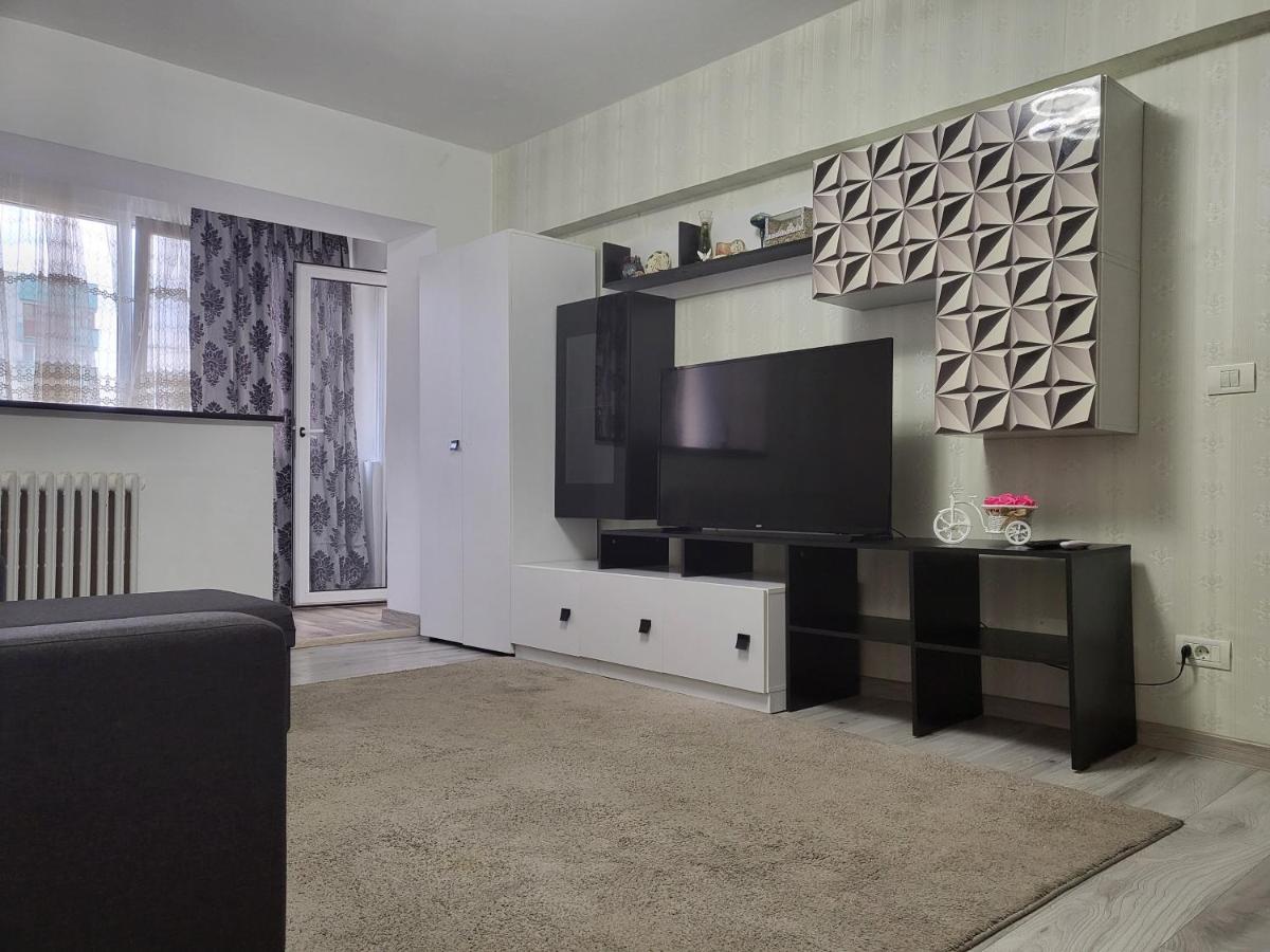 Apartament Cu 3 Camere Chiar In Inima Capitalei Bucarest Esterno foto