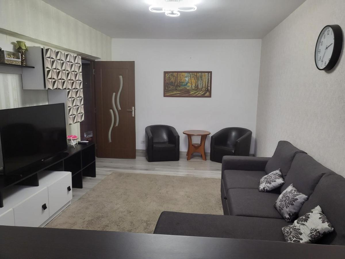 Apartament Cu 3 Camere Chiar In Inima Capitalei Bucarest Esterno foto